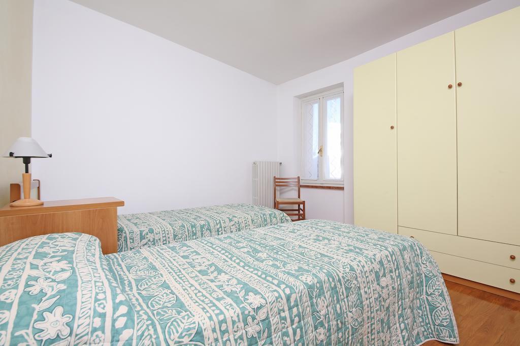 Apartment Casa Caterina Gargnano Ruang foto